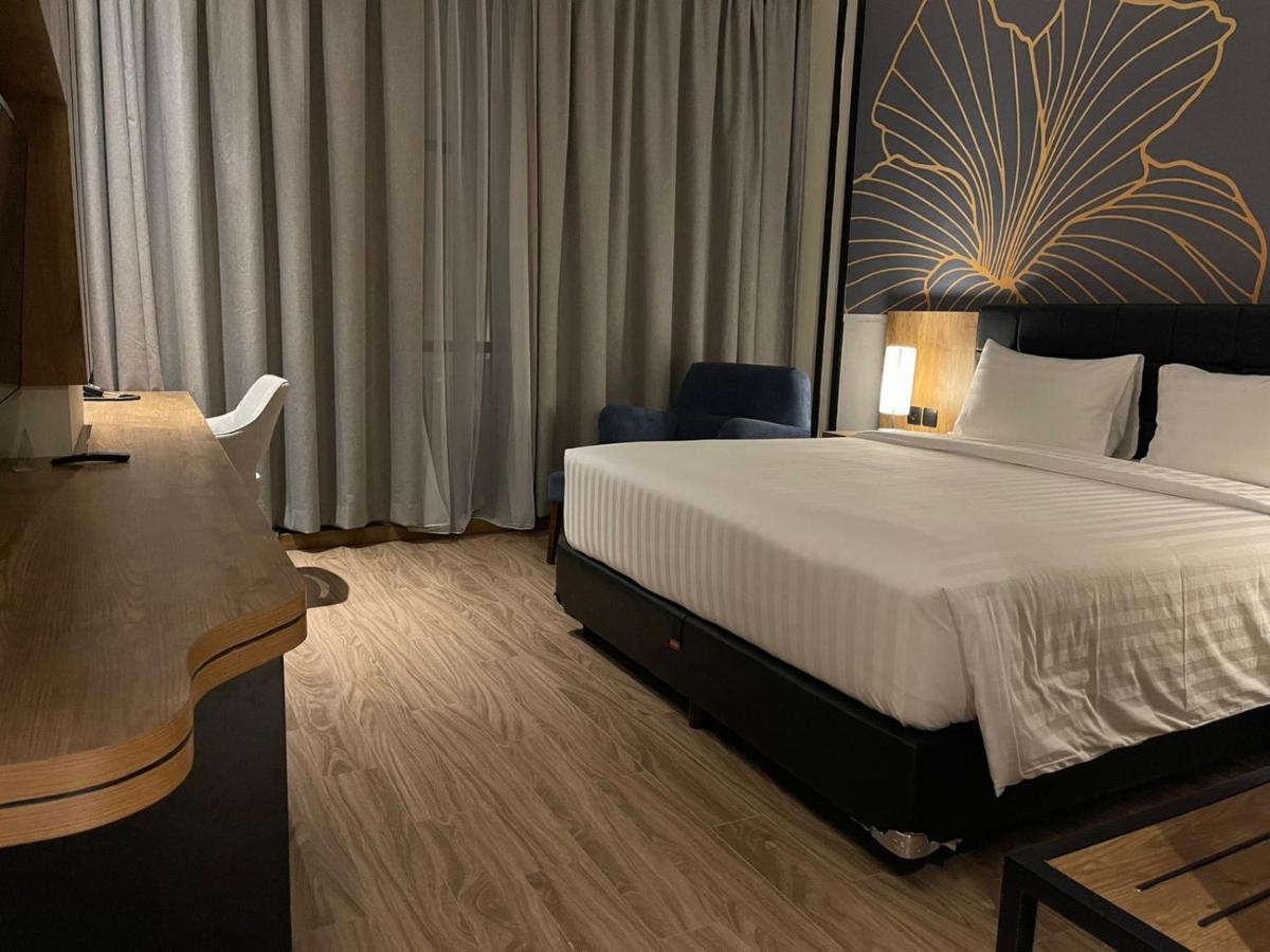 Grand Central Premier Medan Exterior photo