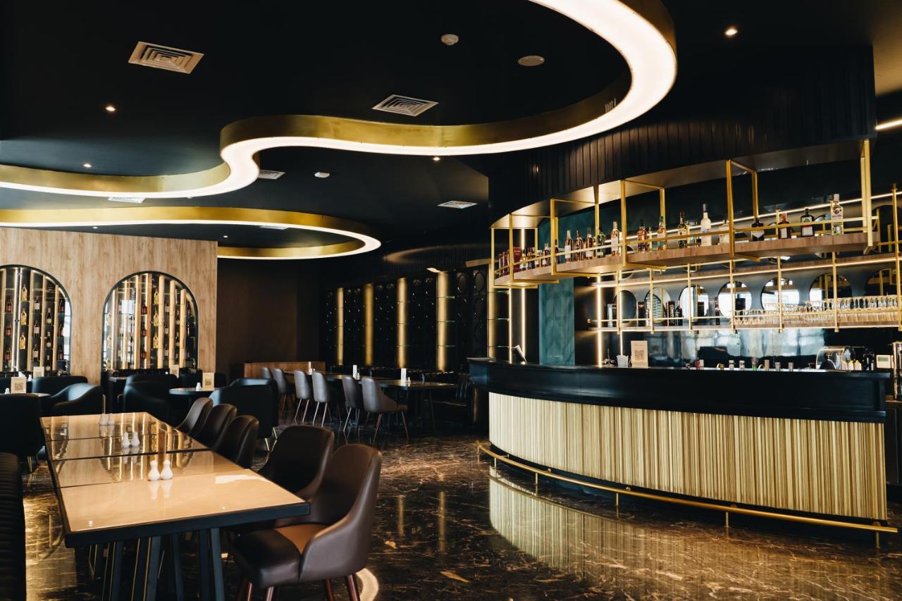 Grand Central Premier Medan Exterior photo