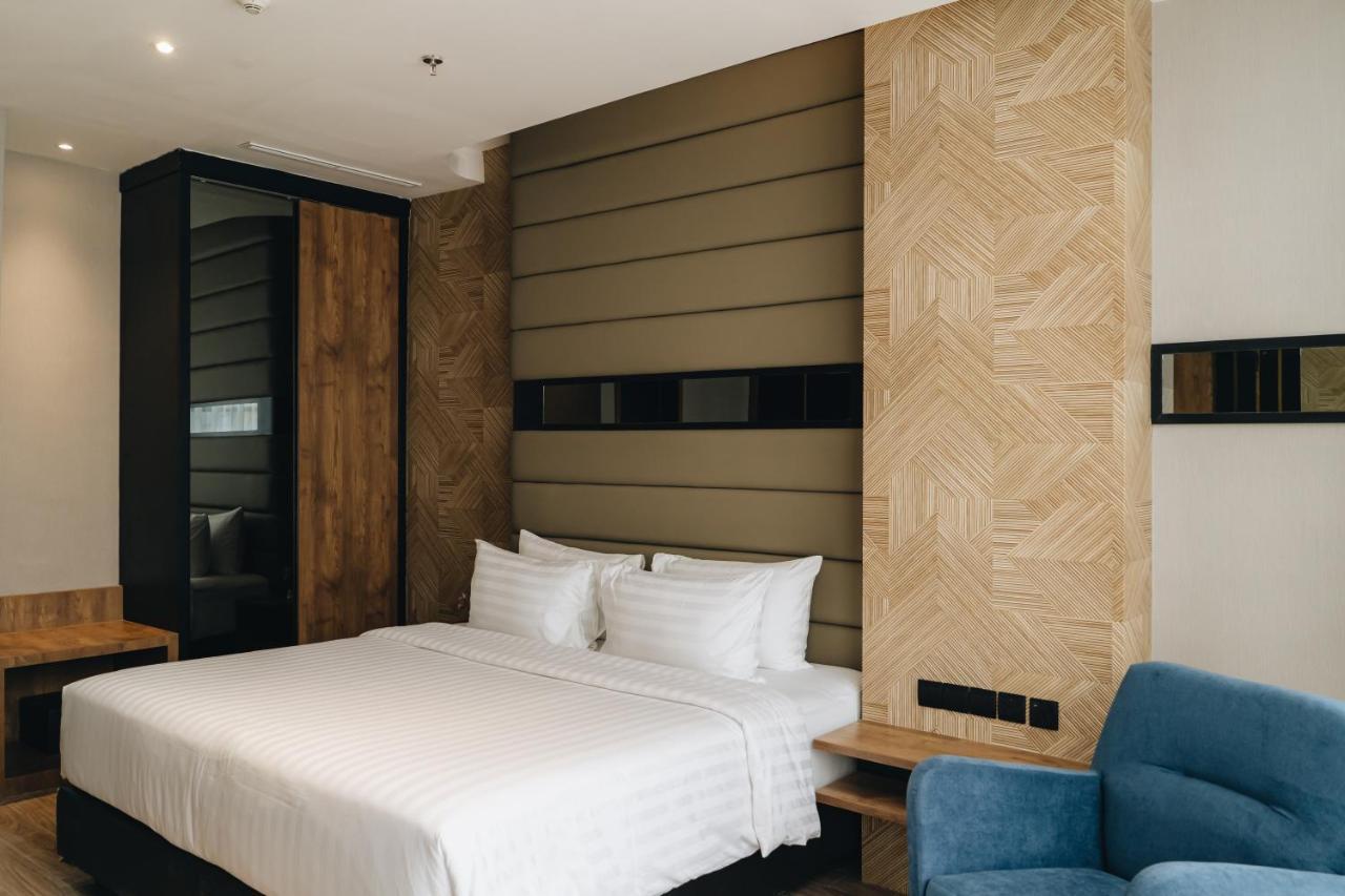 Grand Central Premier Medan Exterior photo